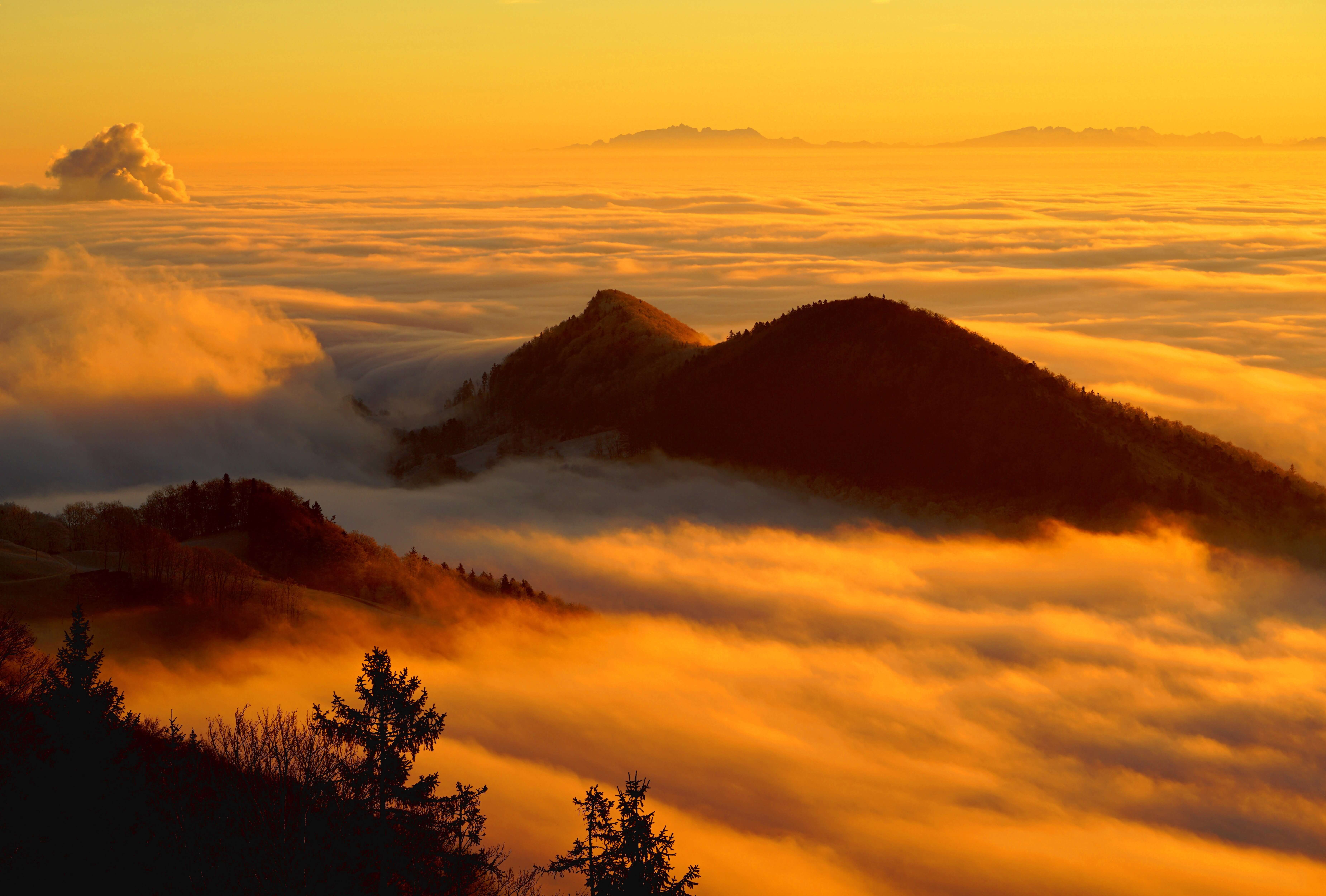 Organized Hiking Packing Essentials for the Swiss Alps